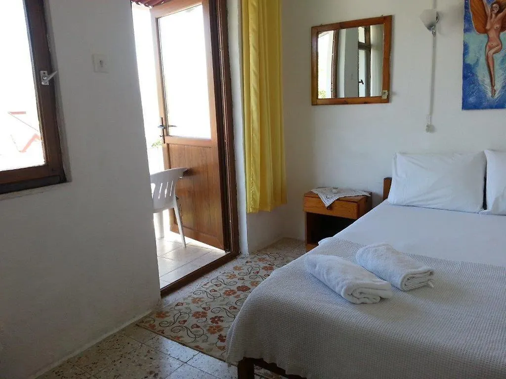 Ferah Hostel Monica'S Place Fethiye