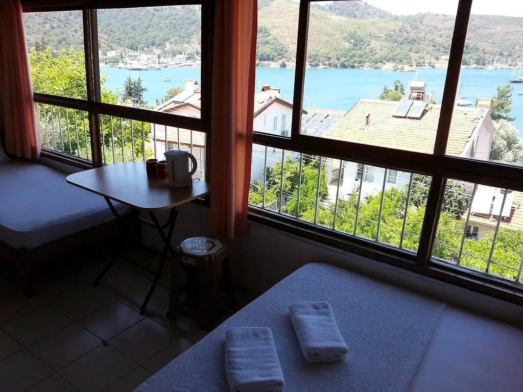 Ferah Hostel Monica'S Place Fethiye