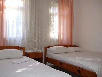 Ferah Hostel Monica'S Place Fethiye