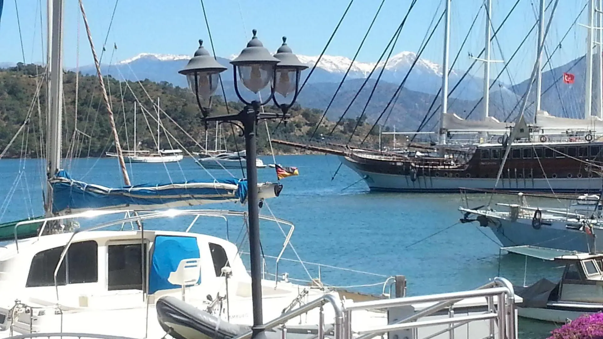 Ferah Hostel Monica'S Place Fethiye